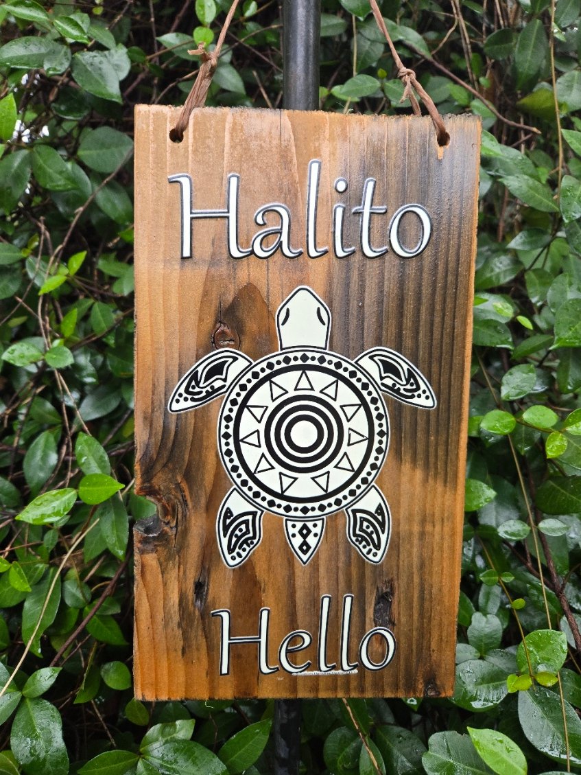 Halito Vertical - Reclaimed wood sign